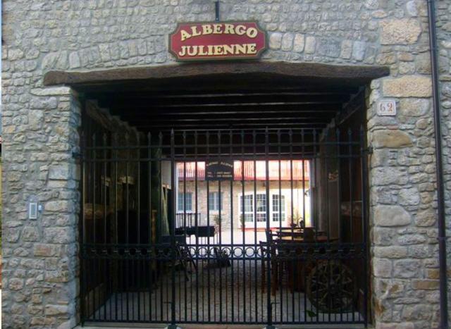 Albergo Julienne Arba Екстериор снимка